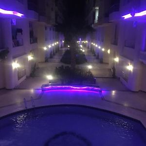 Studio Pool View